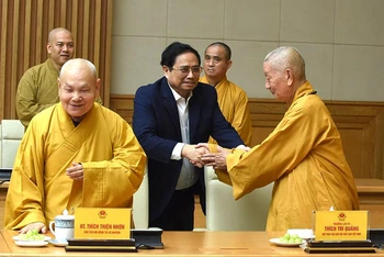Thủ tướng tiếp Đoàn đại biểu Giáo hội Phật giáo Việt Nam