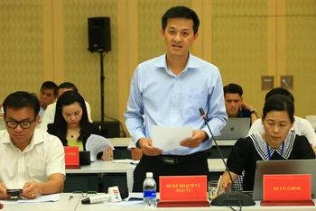 Phó Giám đốc Sở Kế hoạch và Đầu tư tỉnh Bình Dương Lai Xuân Đạt thông tin đến báo chí.
