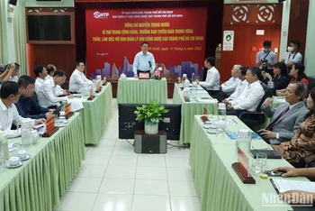 Đoàn công tác Ban Tuyên giáo Trung ương làm việc với Ban Quản lý Khu Công nghệ cao Thành phố Hồ Chí Minh.
