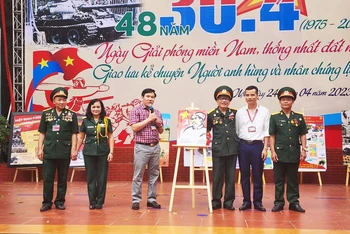 Nhiều hoạt động ý nghĩa chào mừng những ngày lễ lớn ở ngôi trường mang tên quyền Chủ tịch nước Huỳnh Thúc Kháng
