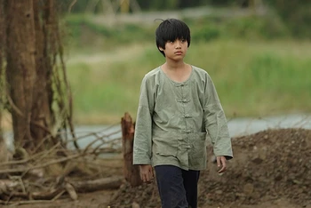 Hạo Khang vai bé An trong phim. (Ảnh: Đoàn làm phim)