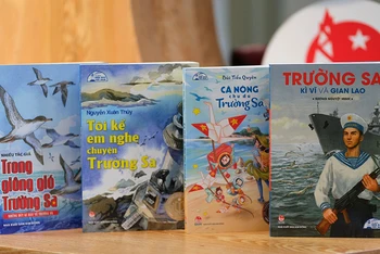 Những ấn phẩm hay dành cho thiếu nhi về biển đảo Việt Nam.