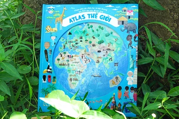 Bộ sách “Atlas thế giới”. (Ảnh: Đinh tỊ Books)