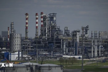 Cơ sở lọc dầu của Tập đoàn Gazprom ở ngoại ô Moskva, Nga. (Ảnh: AFP/TTXVN)