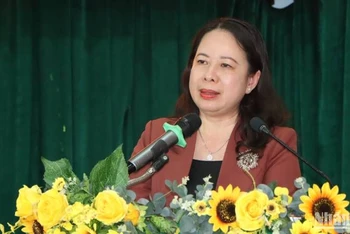Phó Chủ tịch nước Võ Thị Ánh Xuân phát biểu tại buổi tiếp xúc cử tri thành phố Long Xuyên.