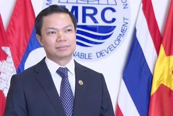 Tiến sĩ Anoulak Kittikhoun, Giám đốc điều hành Ban Thư ký MRC. (Ảnh: Trịnh Dũng)