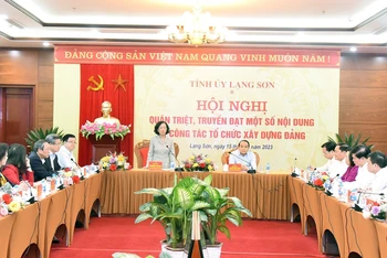 Đồng chí Trương Thị Mai, Thường trực Ban bí thư, Trưởng Ban Tổ chức Trung ương làm việc với lãnh đạo tỉnh Lạng Sơn.