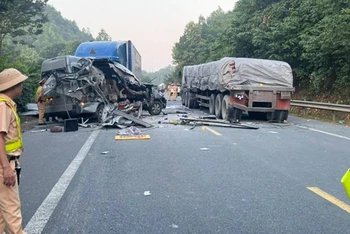 Toàn cảnh vụ tai nạn giao thông ở xã Hòa Lạc, Hữu Lũng (Lạng Sơn).
