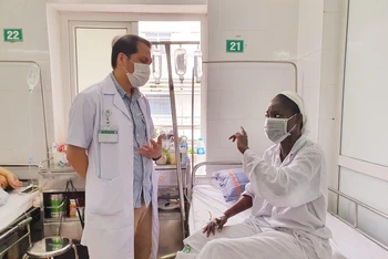 Bệnh nhân người Nigeria đã vượt qua cơn nguy kịch, sức khỏe đang hồi phục. 