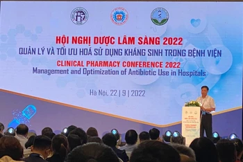 Thứ trưởng Y tế Đỗ Xuân Tuyên phát biểu tại hội nghị.