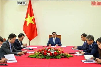 Thủ tướng Phạm Minh Chính tại cuộc điện đàm với Thủ tướng Australia Anthony Albanese.