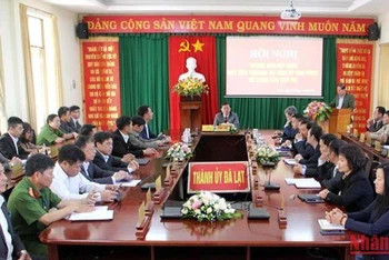 Quang cảnh hội nghị thông báo kết luận của Ban Thường vụ Tỉnh ủy Lâm Đồng về công tác cán bộ tại Thành ủy Đà Lạt. (Ảnh: D.N)