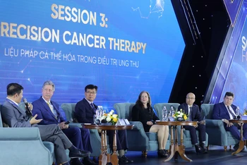 Các chuyên gia hàng đầu nghiên cứu về liệu pháp miễn dịch điều trị ung thư chia sẻ với các nhà khoa học Việt Nam.