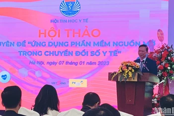 PGS, TS Trần Quý Tường, Chủ tịch Hội Tin học y tế Việt Nam phát biểu.