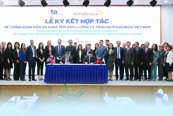 Hệ thống Bệnh viện Đa khoa Tâm Anh và Công ty TNHH AstraZeneca Việt Nam ký kết hợp tác.
