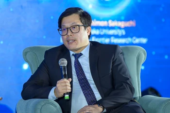 Tiến sĩ Nguyễn Văn Đĩnh. 