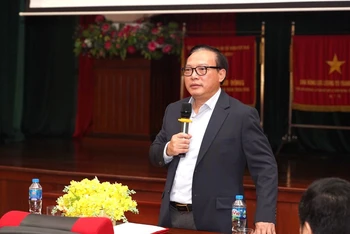 Tiến sĩ, bác sĩ Hoàng Đình Cảnh, Viện trưởng Viện Sốt rét-Ký sinh trùng-Côn trùng Trung ương.