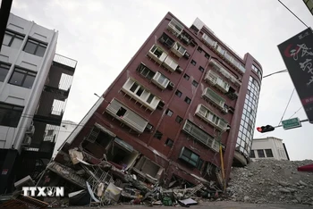 Trận động đất có độ lớn 7,3 xảy ra sáng 3/4 tại Đài Loan, Trung Quốc. (Ảnh: Kyodo/TTXVN)