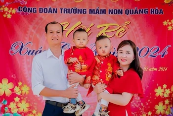 Chị Nguyễn Thị Tuyết (sinh năm 1986, quê Quảng Bình) và anh Nguyễn Văn Thuyết (1982) đã có 2 thiên thần sau hơn 12 năm hiếm muộn.