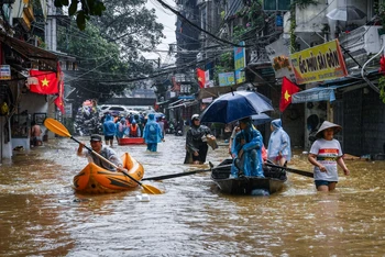 Người dân sau lũ lụt dễ mắc nhiều bệnh truyền nhiễm. (Ảnh minh họa: THÀNH ĐẠT)