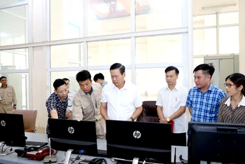 Lãnh đạo tỉnh Hà Giang kiểm tra tình hình xả lũ tại Nhà máy Thủy điện sông Miện 5.