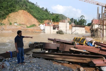 Công trình đập dâng nước tạo cảnh quan thành phố Hà Giang bị thiệt hại nặng do mưa lũ.