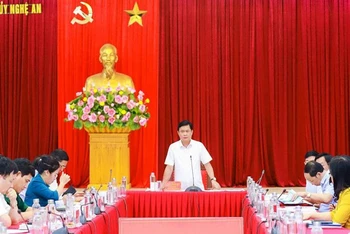 Các đại biểu đã thống nhất phương án nhập toàn bộ thị xã Cửa Lò và 6 xã của huyện Nghi Lộc vào thành phố Vinh.