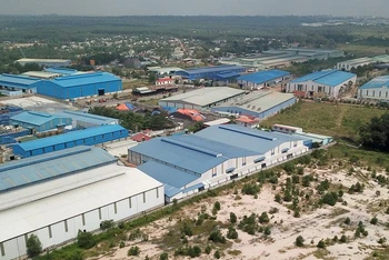 Khu vực nhà xưởng xây dựng trái phép tại khu đất hơn 72ha, phường Phước Tân, thành phố Biên Hòa.
