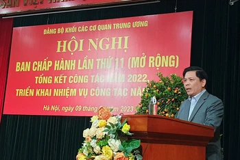 Đồng chí Nguyễn Văn Thể, Ủy viên Trung ương Đảng, Bí thư Đảng ủy Khối phát biểu kết luận hội nghị.