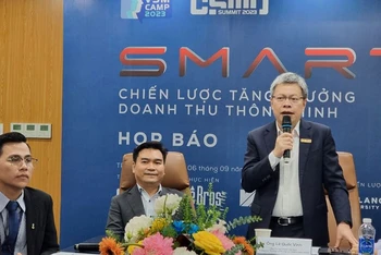 Ông Lê Quốc Vinh, Chủ tịch Le Bros, Trưởng Ban tổ chức VSMCamp và CSMOSummit 2023 phát biểu tại buổi họp báo.