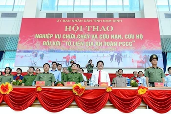 Hội thao kỹ thuật nghiệp vụ chữa cháy và cứu hộ, cứu nạn đối với Tổ liên gia an toàn phòng cháy, chữa cháy năm 2023 tỉnh Nam Định.