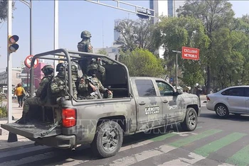 Lực lượng Vệ binh quốc gia tuần tra tại thủ đô Mexico City. (Ảnh minh họa: TTXVN)