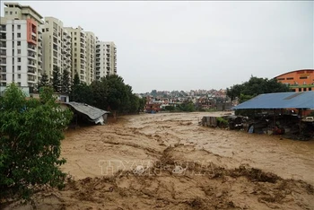 Mưa lớn gây ngập lụt tại Kathmandu, Nepal ngày 28/9/2024. Ảnh: THX/TTXVN