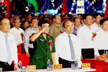 Chủ tịch nước Nguyễn Xuân Phúc dự Lễ Kỷ niệm 50 năm Chiến thắng Cấm Dơi.