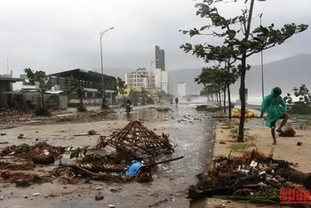 Bão số 9 năm 2020 gây nhiều thiệt hại tại Đà Nẵng. (Ảnh: THANH TÂM)