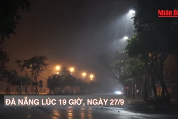 [Video] Đà Nẵng bắt đầu nổi gió rít từng cơn, mưa càng lúc càng lớn