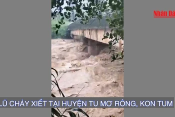 [Video] Lũ chảy xiết tại huyện Tu Mơ Rông, Kon Tum