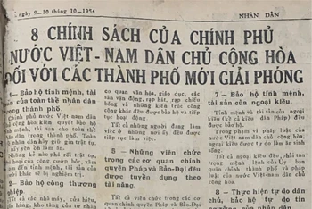 "8 chính sách của Chính phủ nước Việt Nam Dân chủ Cộng hòa đối với các thành phố mới giải phóng" đăng trên Báo Nhân Dân, số ra ngày 9-10/10/1954.