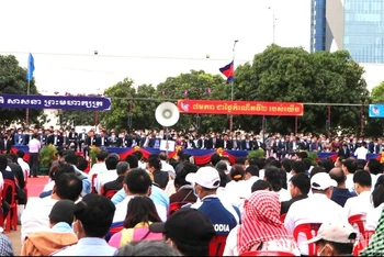 Hơn 20 nghìn đảng viên CPP và người ủng hộ tham dự sự kiện (Ảnh: Nguyễn Hiệp)