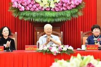 Tổng Bí thư Nguyễn Phú Trọng dự buổi gặp mặt Nhóm nữ đại biểu Quốc hội Việt Nam khóa XV. (Ảnh: ĐĂNG KHOA)
