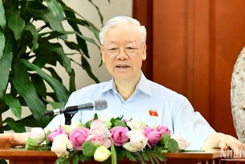 Tổng Bí thư Nguyễn Phú Trọng phát biểu tại buổi gặp mặt Nhóm nữ đại biểu Quốc hội Việt Nam khóa XV. (Ảnh: ĐĂNG KHOA)