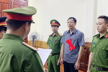 Cơ quan chức năng ở Thanh Hóa thi hành quyết định khởi tố bị can.