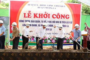 Lễ khởi công công trình bảo quản, tu bổ, phục hồi khu di tích lịch sử Lũng Đán Đanh tại xã Mường Chùm, huyện Mường La, tỉnh Sơn La.