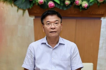 Phó Thủ tướng Lê Thành Long phát biểu ý kiến chỉ đạo cuộc họp. (Ảnh: VGP)