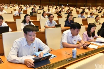 Các đại biểu Quốc hội dự phiên họp về dự án Luật Quy hoạch đô thị và quy hoạch nông thôn, ngày 20/6/2024. (Ảnh: ĐĂNG KHOA)