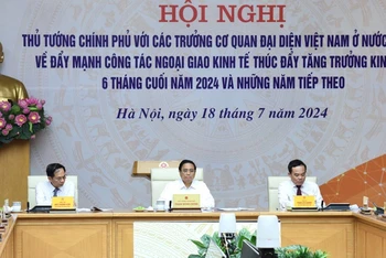 Thủ tướng Phạm Minh Chính chủ trì hội nghị. (Ảnh: TRẦN HẢI)