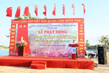Phó Chủ tịch UBND tỉnh Ninh Thuận Trịnh Minh Hoàng phát biểu kêu gọi cán bộ, nhân dân trong tỉnh tích cực hưởng ứng Lễ phát động.