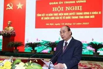 Chủ tịch nước Nguyễn Xuân Phúc, Trưởng Ban Chỉ đạo xây dựng Đề án Tổng kết 10 năm thực hiện Nghị quyết Trung ương 8 phát biểu. (Ảnh: TTXVN) 