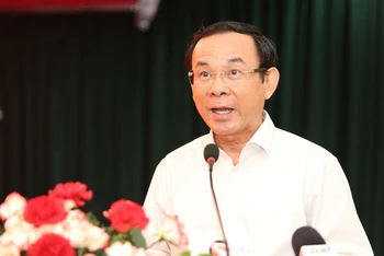 Bí thư Thành ủy Nguyễn Văn Nên phát biểu tại Hội nghị. (Ảnh: VGP)