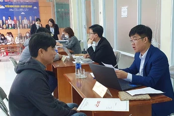 Phỏng vấn, tuyển dụng người lao động trong phiên giao dịch việc làm đầu xuân tại Quảng Bình